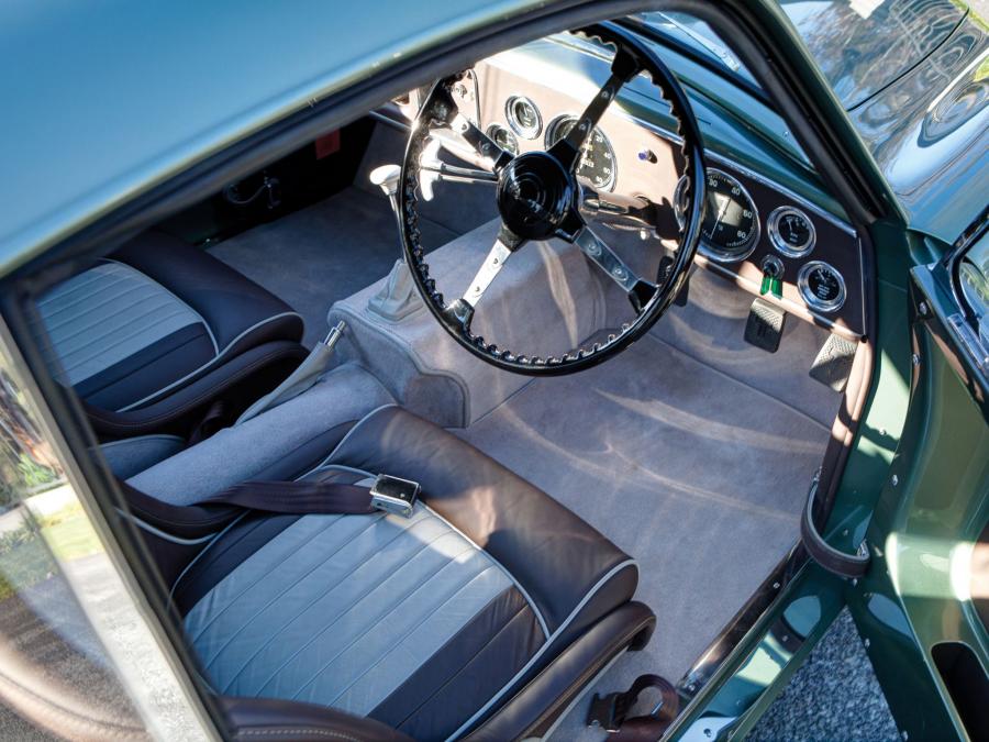 Интерьер Talbot-Lago T14 LS 1955 года  (фото 23 из 27)